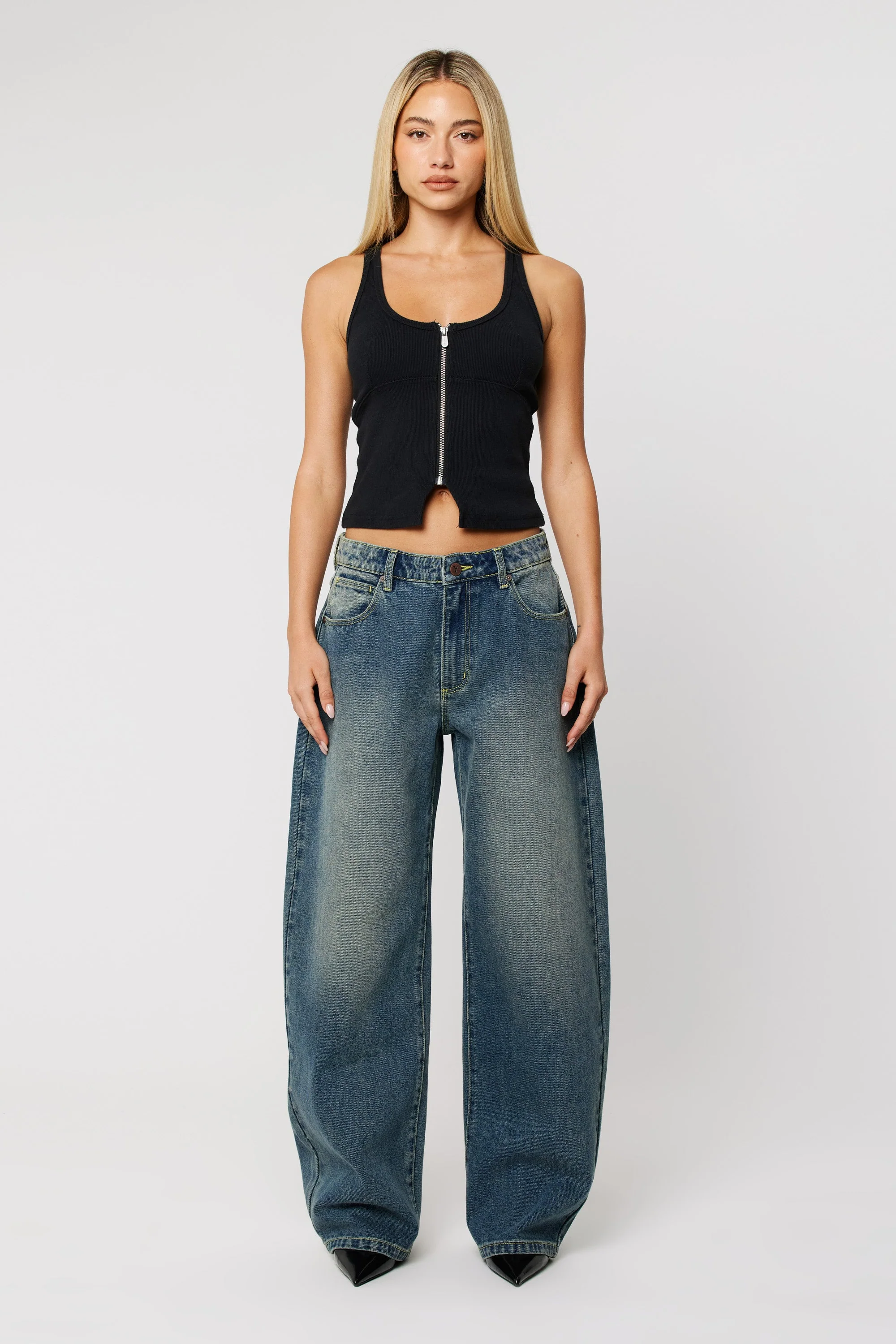 95 Ava Dark Washed Denim Contrast Stich Mid Barrel Jean
