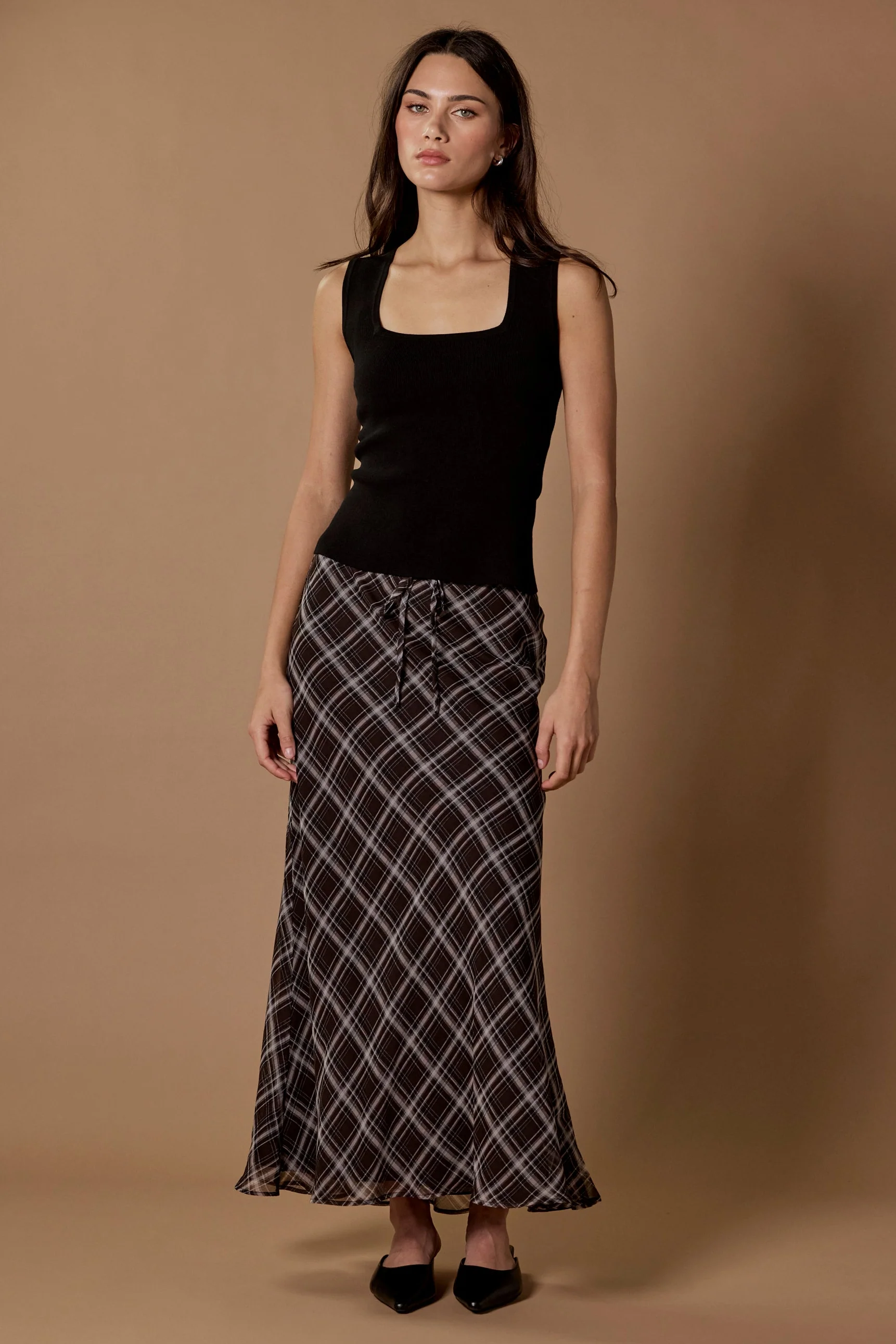 Align Black Chocolate Check Tie Waist Bias Maxi Skirt - Image 2