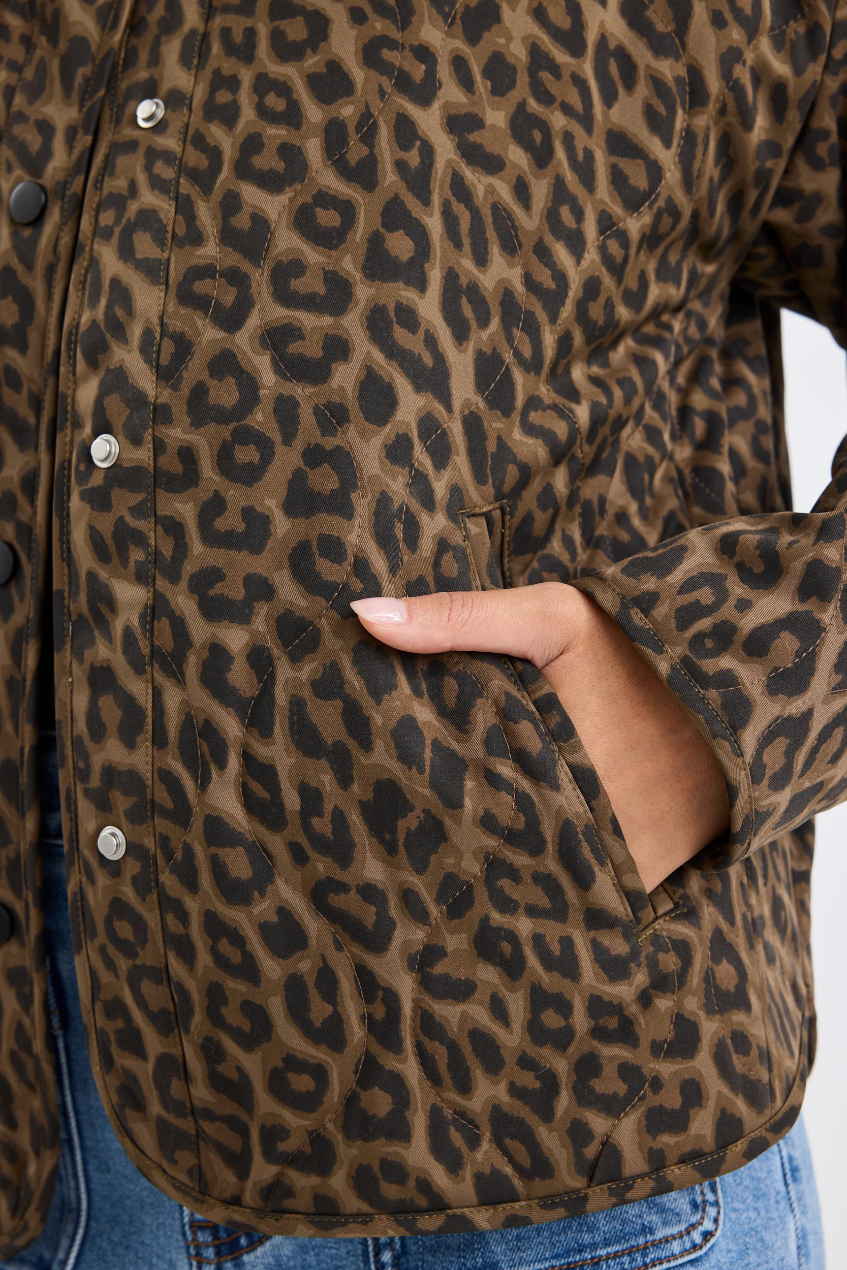 Apex Animal Print Collarless Quilted Puffer Jacket - Image 6