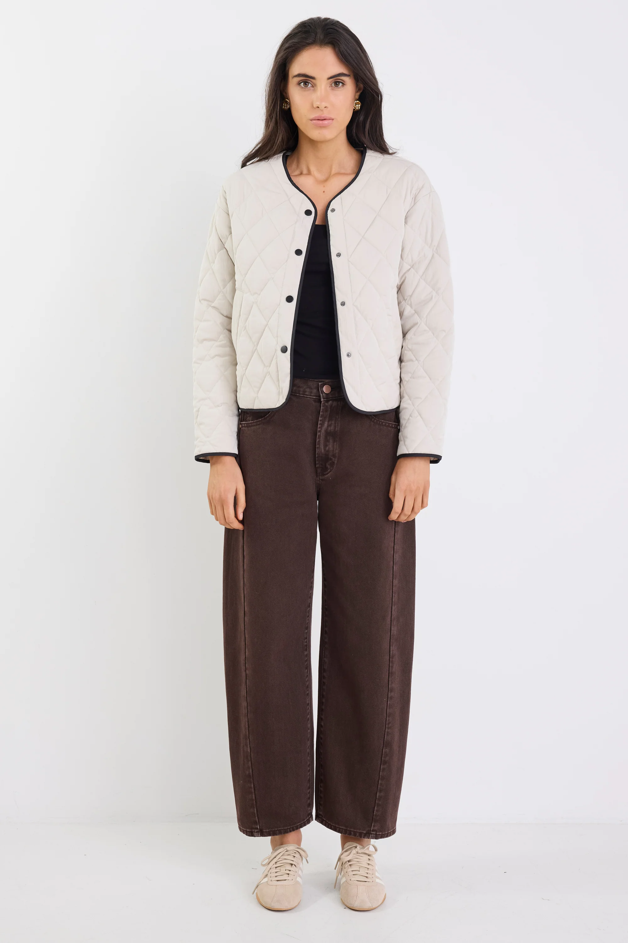 Apex Bone Collarless Quilted Contrast Piping Puffer Jacket - Image 6