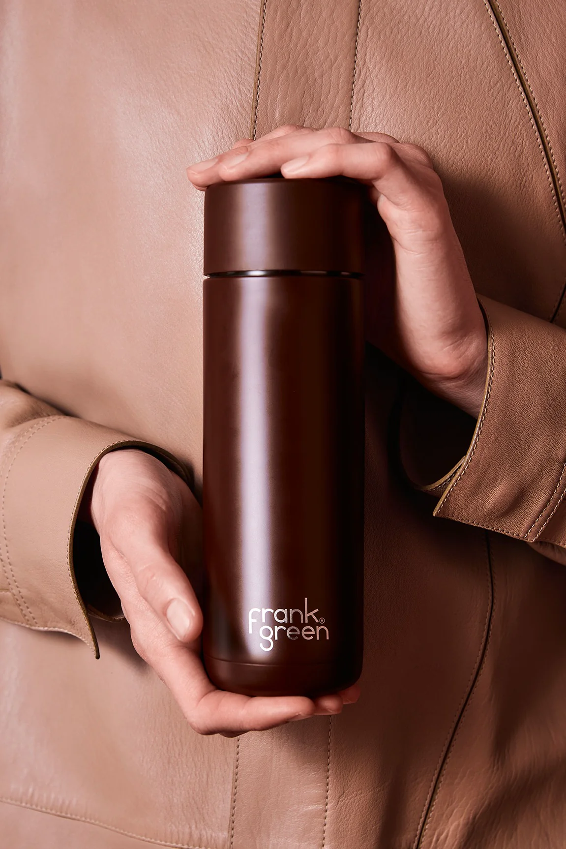 Ceramic Reusable Chocolate 595ml Bottle with Straw Lid - Image 2