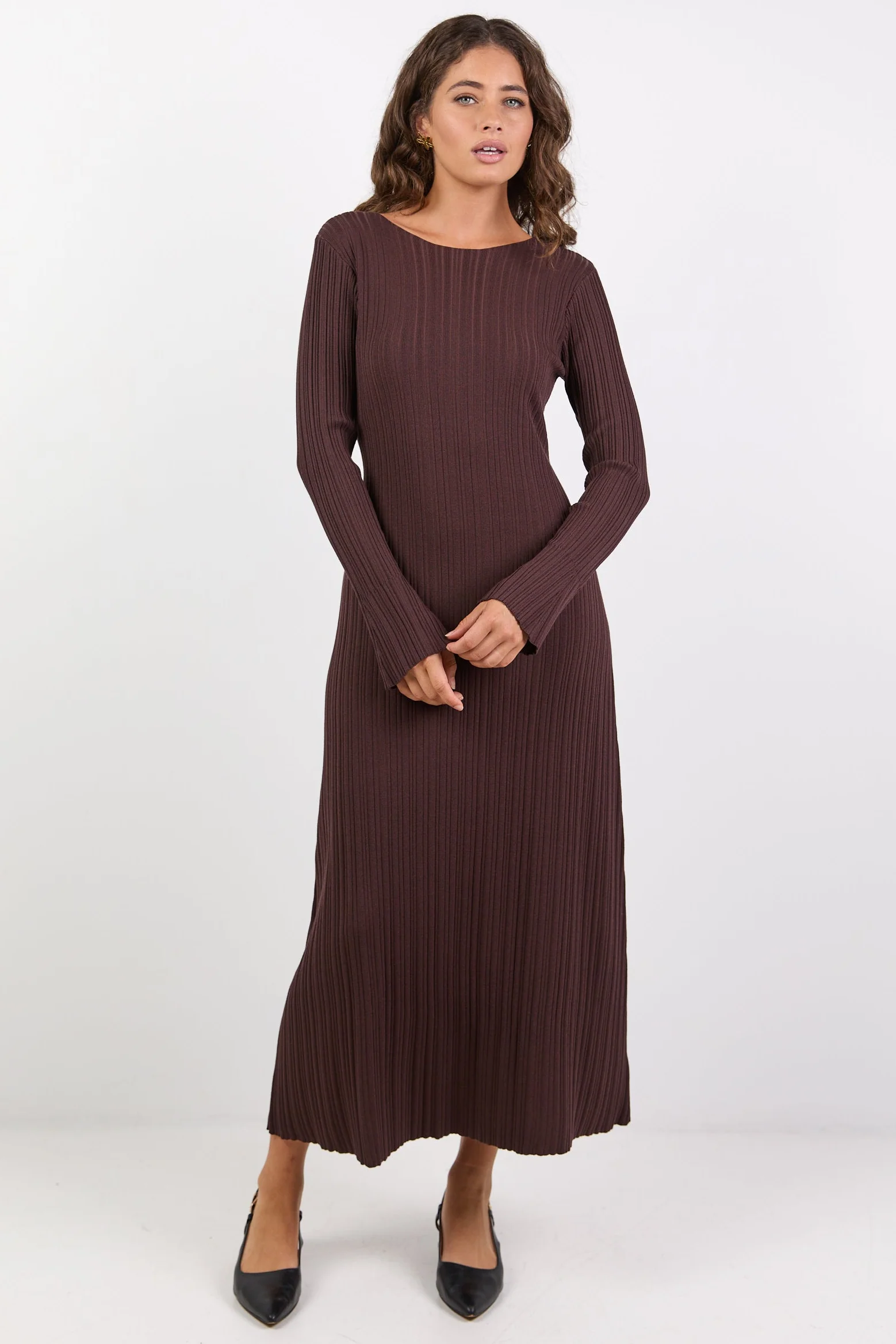 Cinder Chocolate Boat Neck Rib Knit Long Sleeve Knit Maxi Dress - Image 4