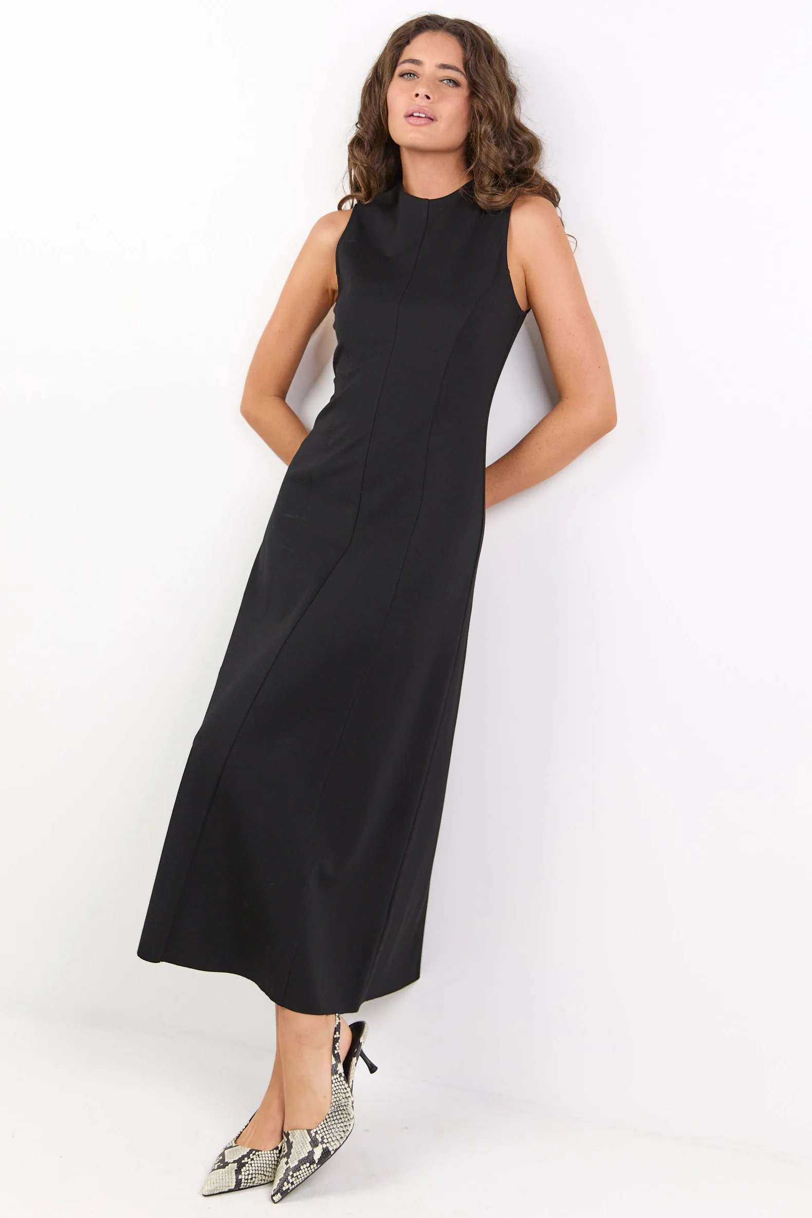 Define Black Panelled Sleeveless Maxi Dress - Image 3