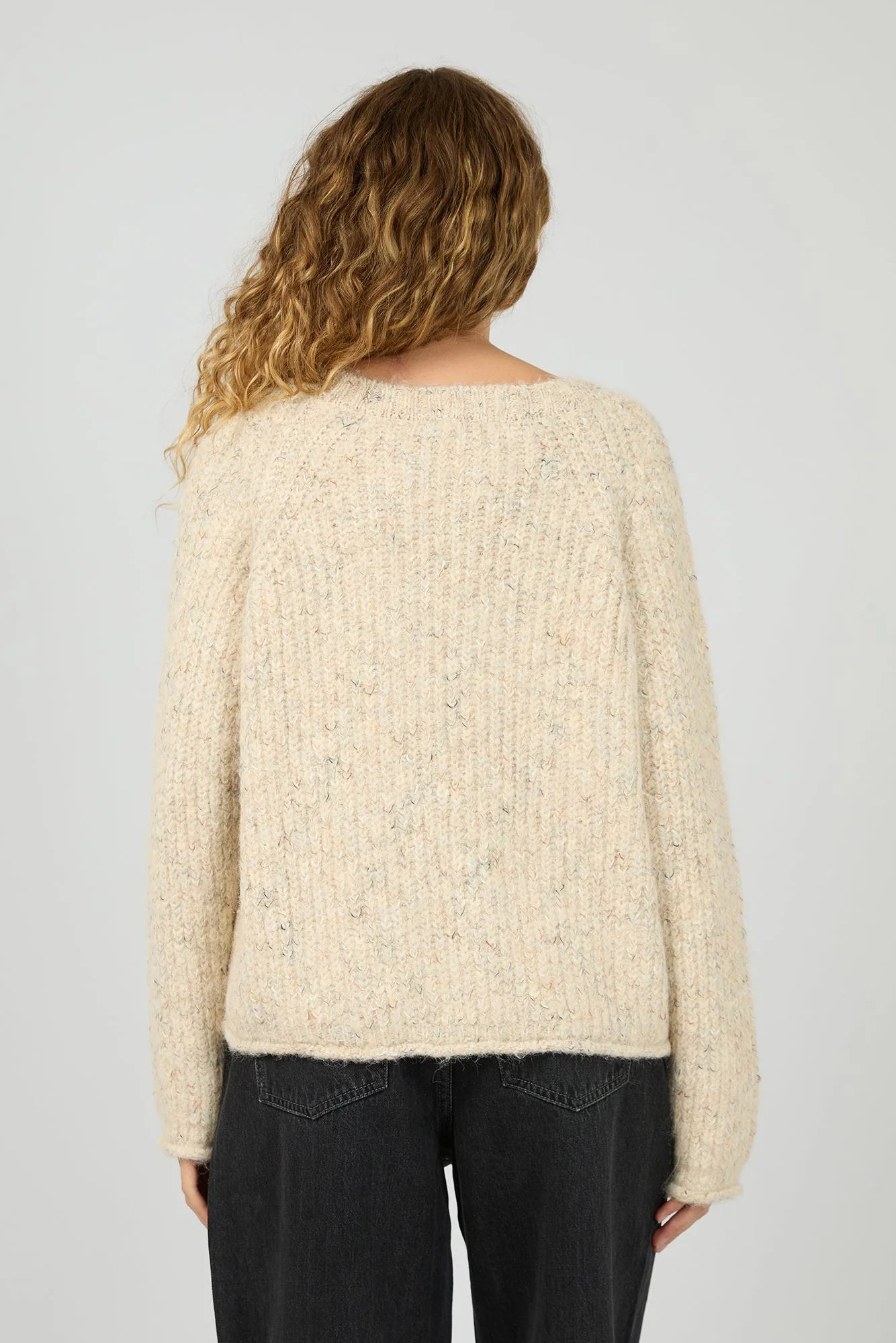 Devon Vanilla V Neck Jumper - Image 4