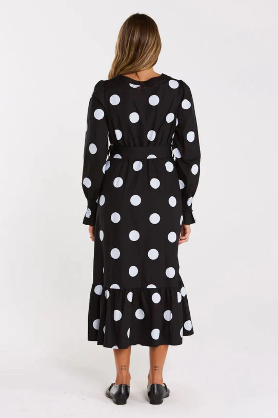 Duska Black Spotty Tiered Hem Midi Dress - Image 4