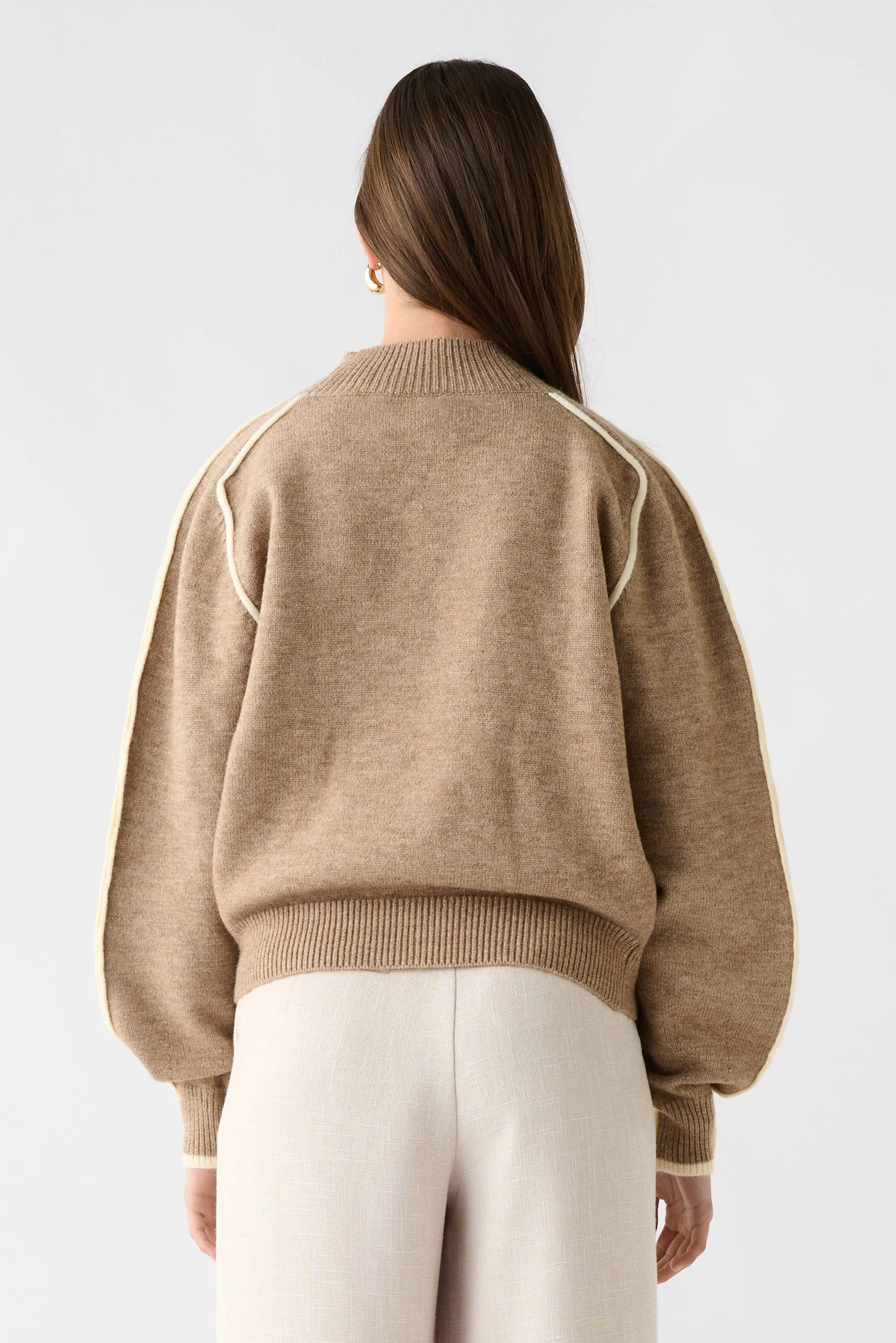 Getaway Mocha Contrast Ivory Piping Knit Sweater - Image 4