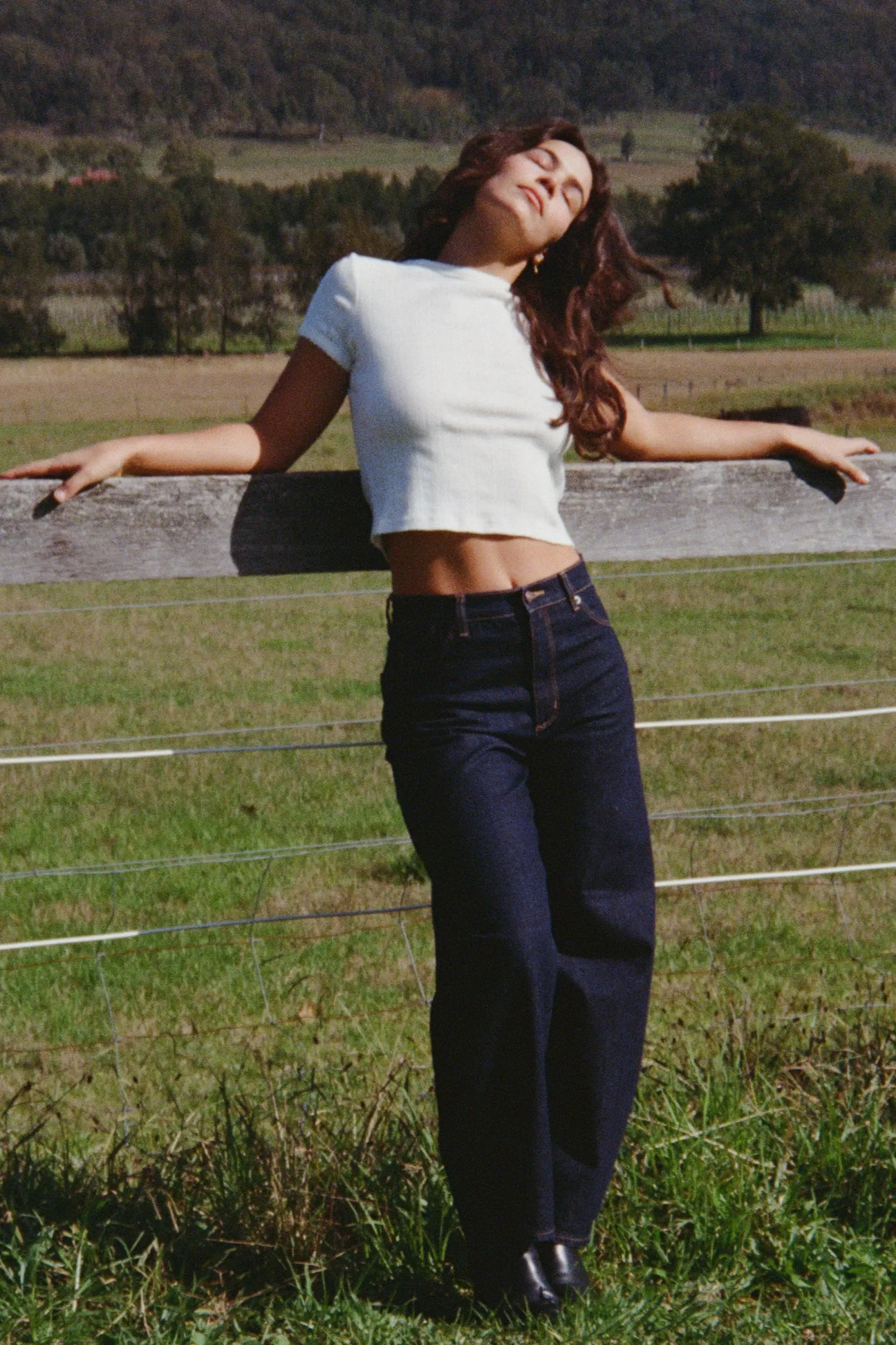 Gigi Super Rinse Barrel Jean - Image 5