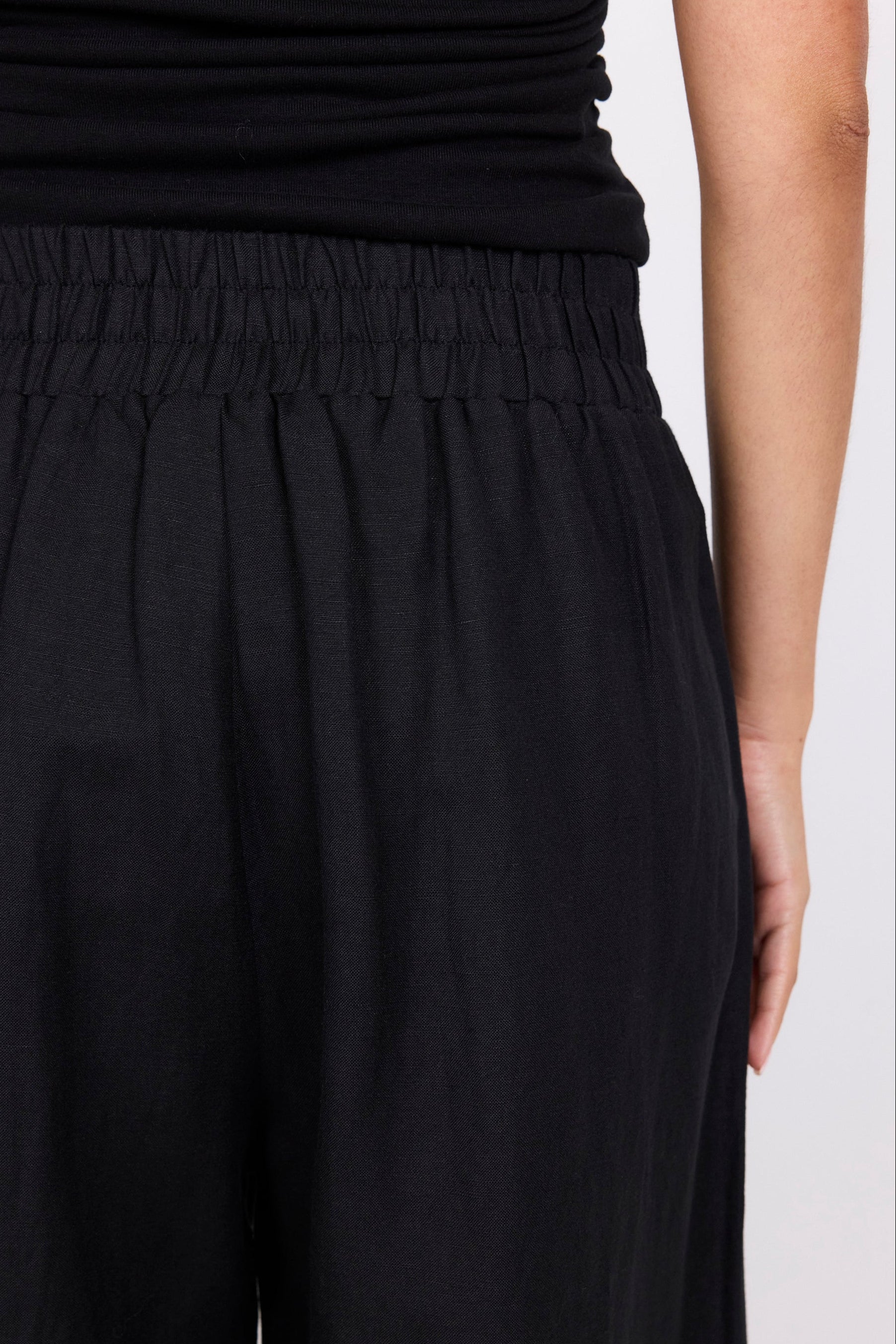 Guardian Black Petite Linen Viscose Elastic Back Pants - Image 7