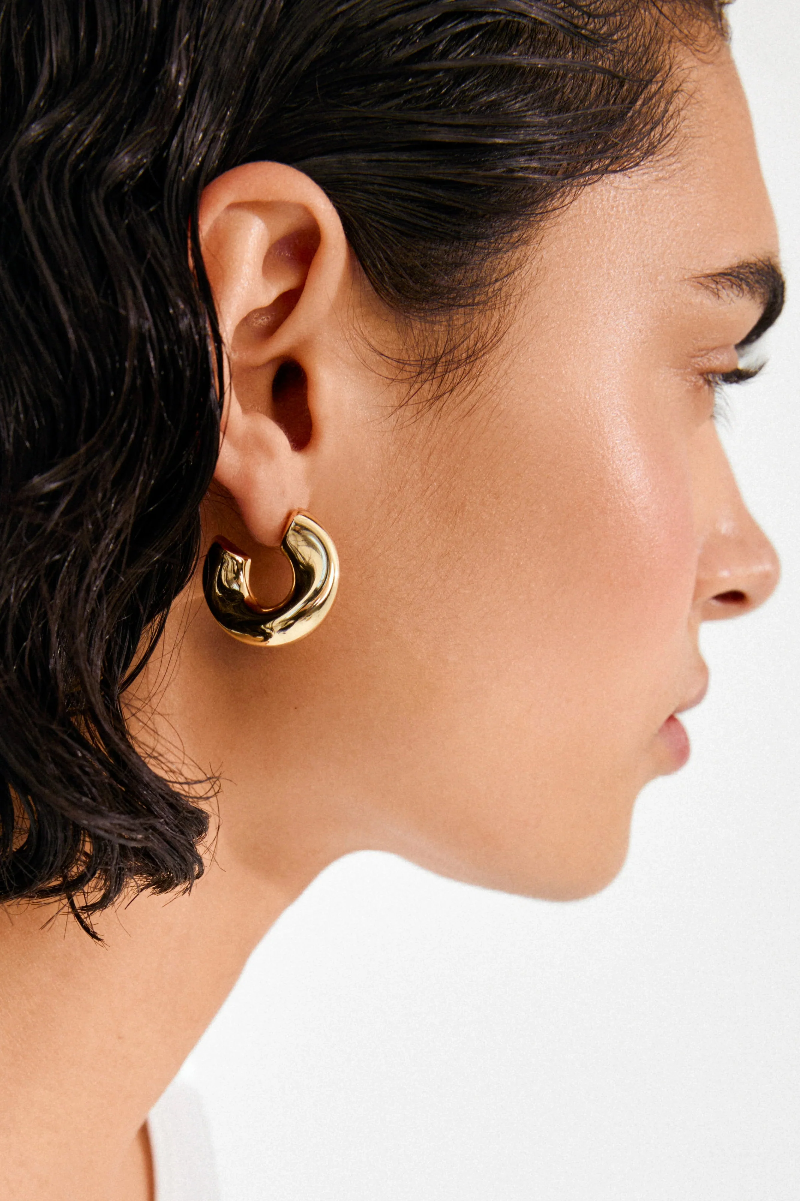 Jennings Gold Hoop Earrings - Image 3