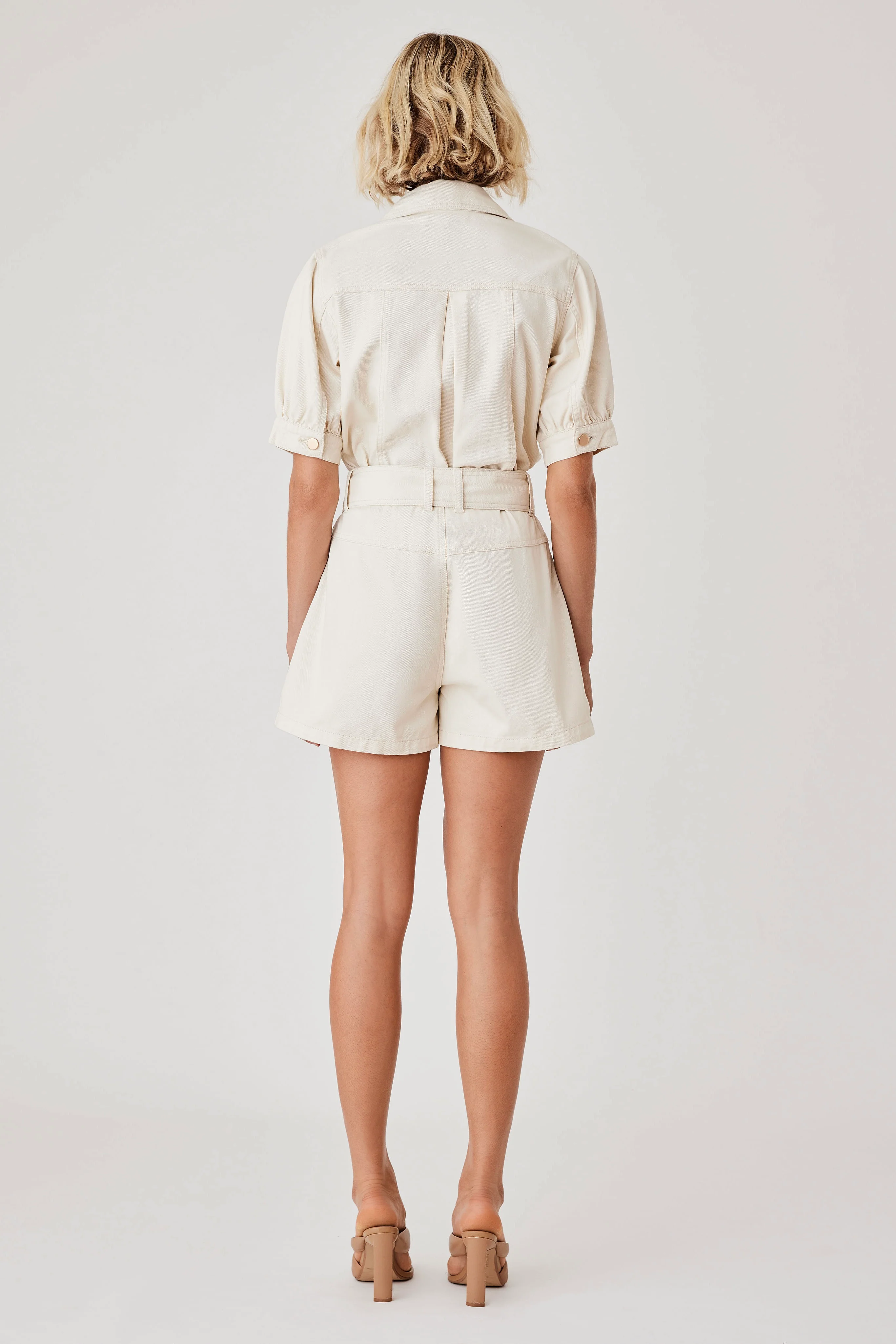 Kokomo Ivory Denim Gold Buckle Short - Image 4