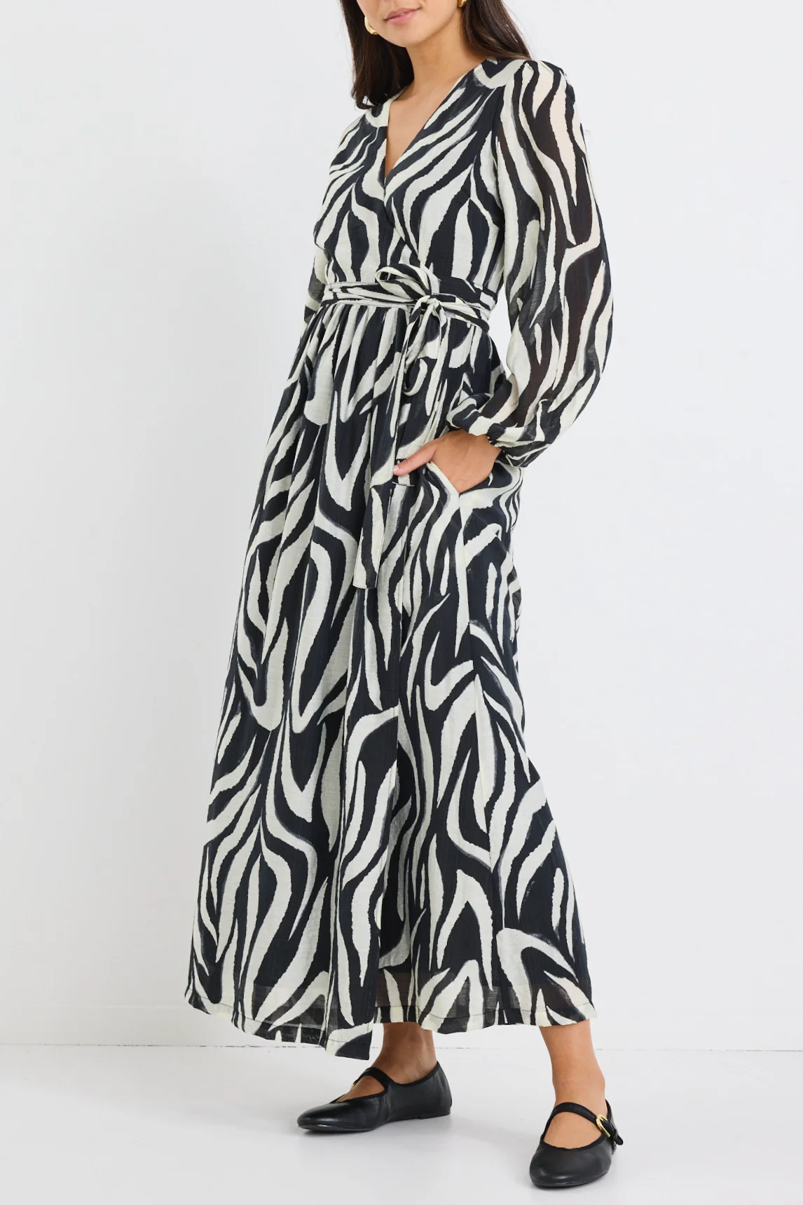 Lake Black Tiger Print LS Wrap Midi Dress - Image 5