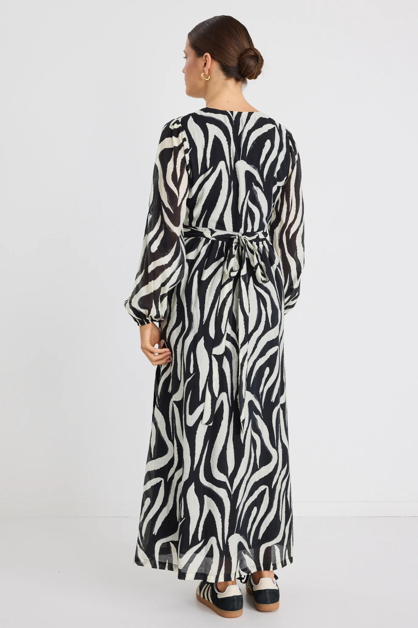 Lake Black Tiger Print LS Wrap Midi Dress - Image 6