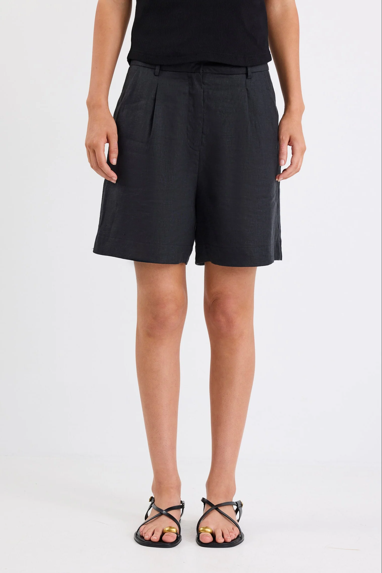 Literal Black Linen Pleat Front Shorts - Image 3
