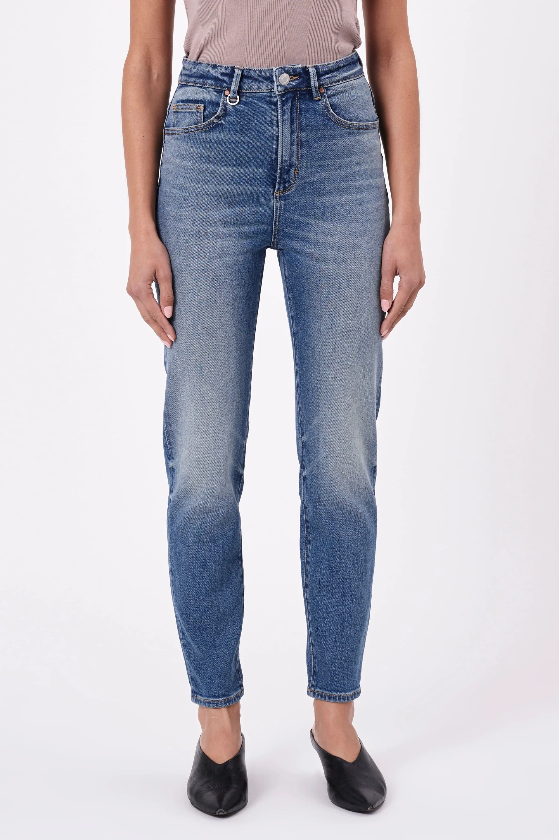 Lola Plato Denim Mom Jean - Image 2