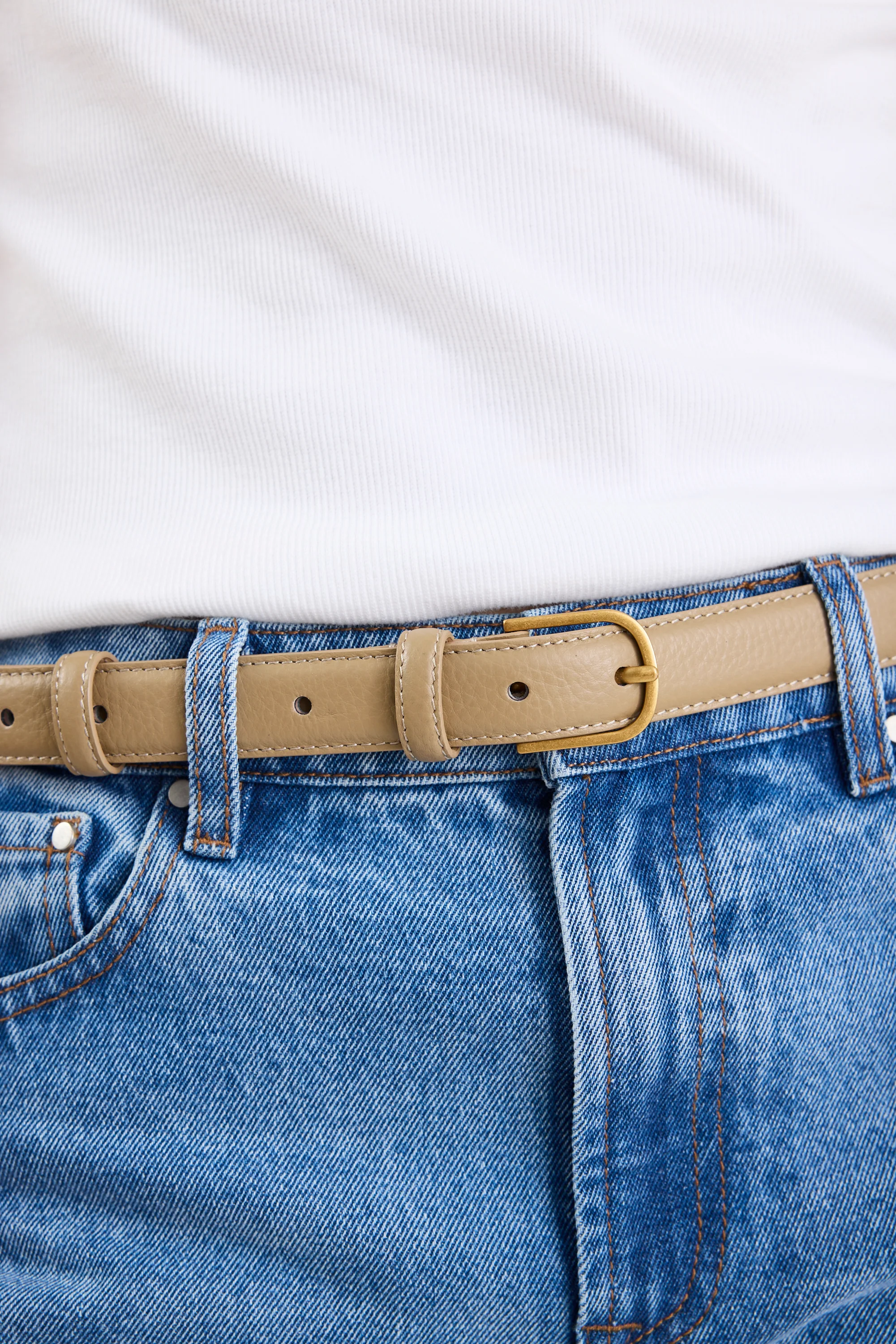 Luna Taupe Leather Matte Gold Buckle Belt - Image 2