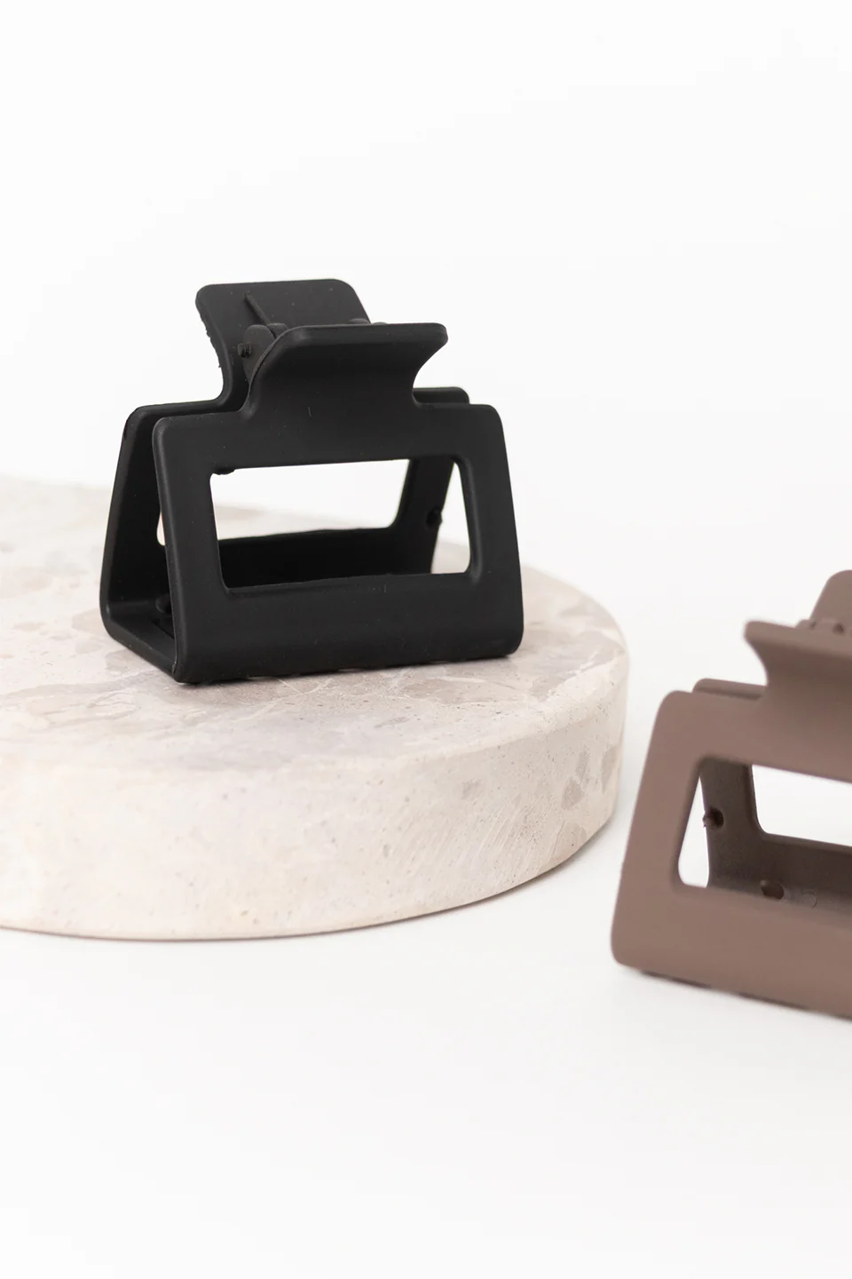 Medium Brown Black 2 pc Matte Clip Set - Image 3