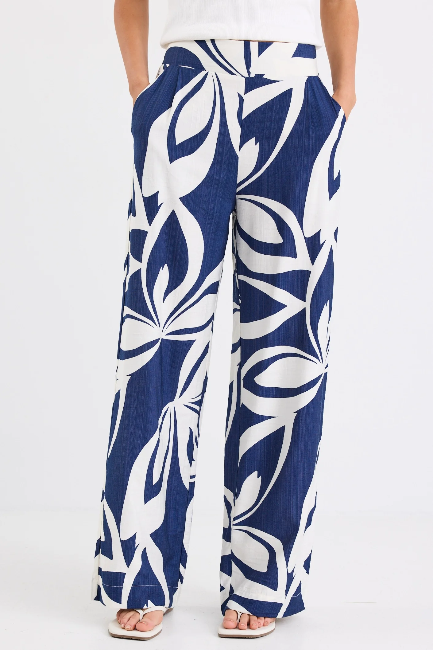 Metropolitan Navy Cutout Print Wide Leg Pants - Image 4