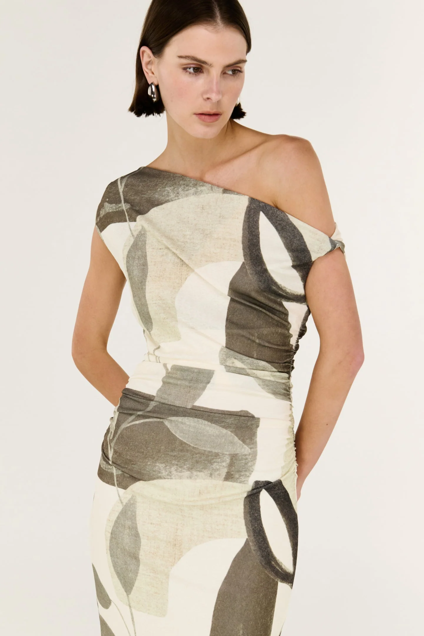 Ophiele Light Leaf Print Twist SS Mesh Midi Dress - Image 2