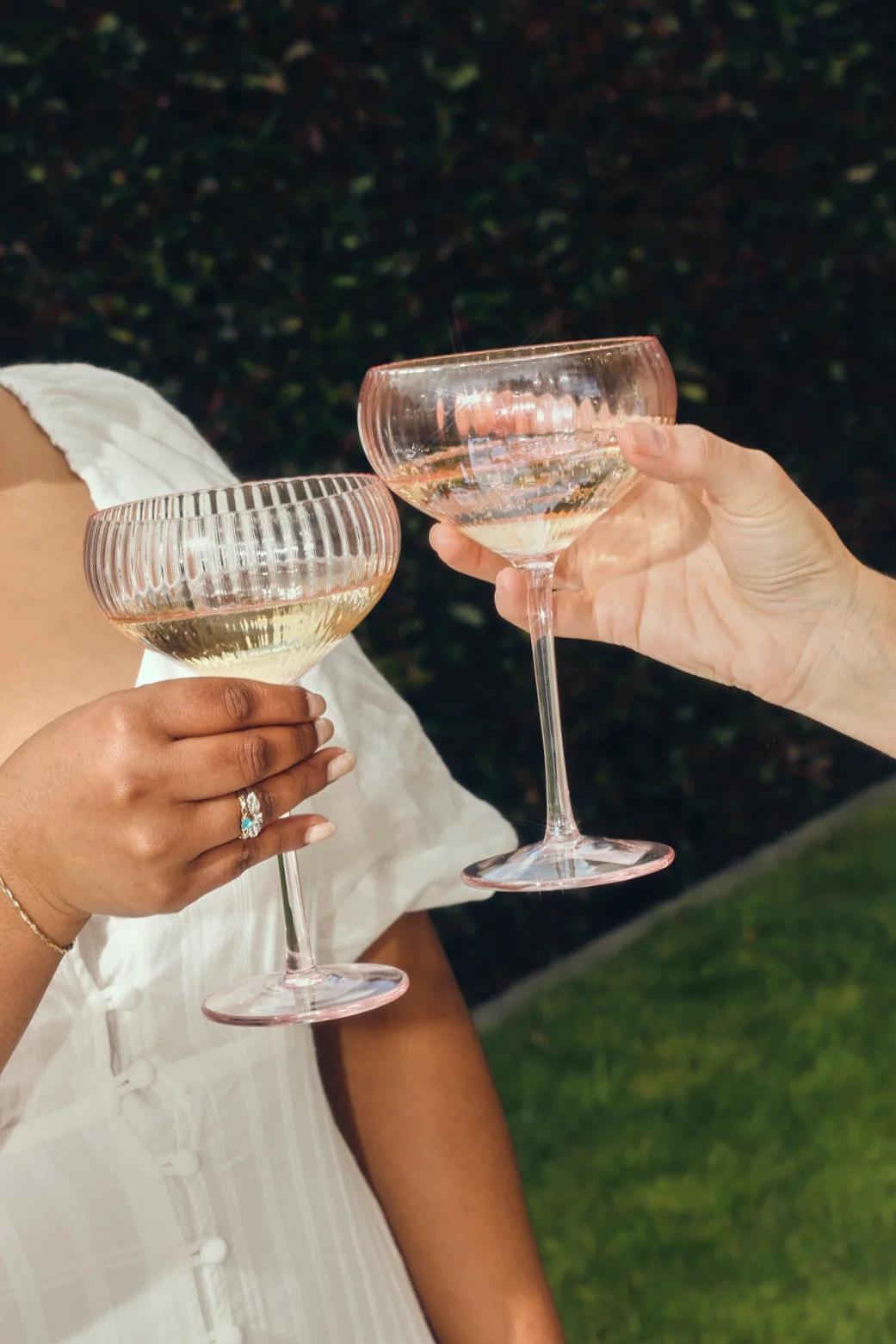 Pink Ripple Wide Champagne Wine Glass - Image 3