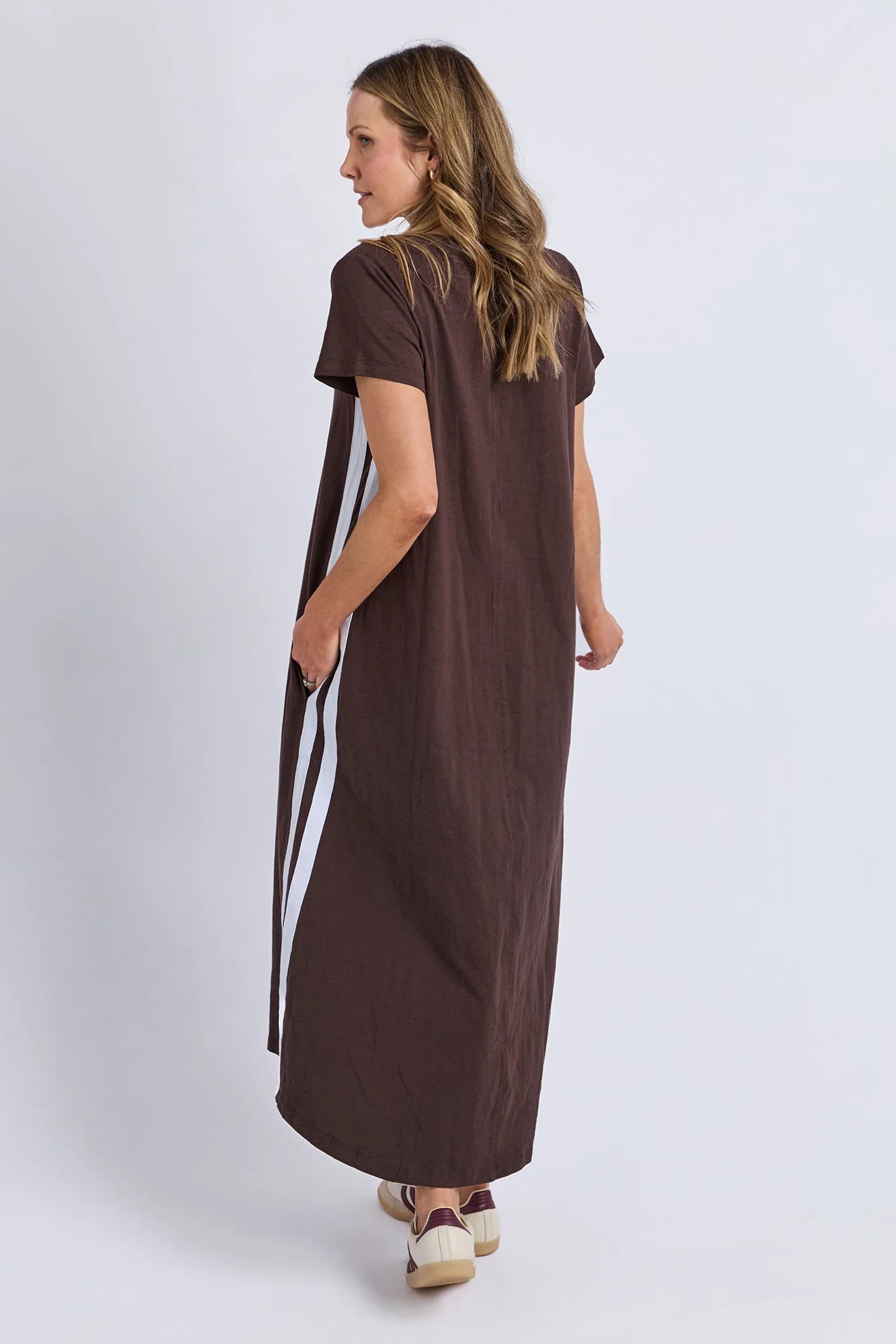 Recovery Chocolate Side Stripe SS Midi Dress - Image 3