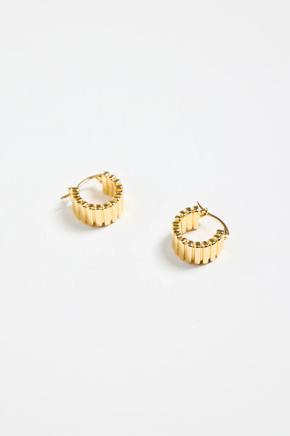Ridged 14k Gold Plate Hoop Earring - Image 4