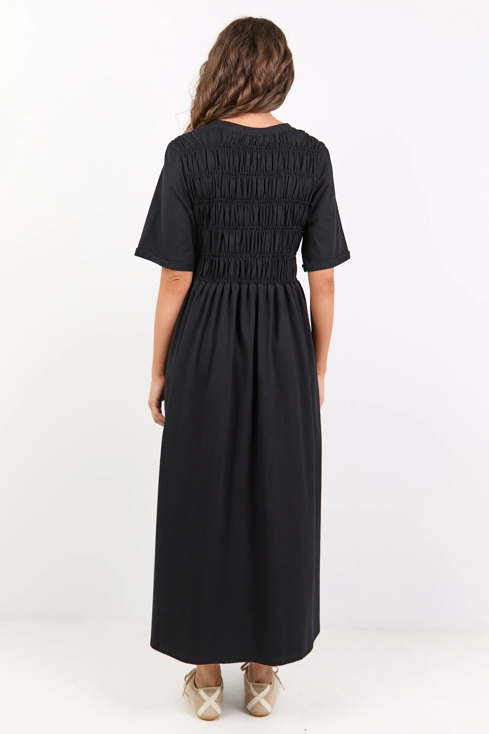 Ripple Black Shirred Bodice Short Sleeve Knit Midi Dress - Image 5