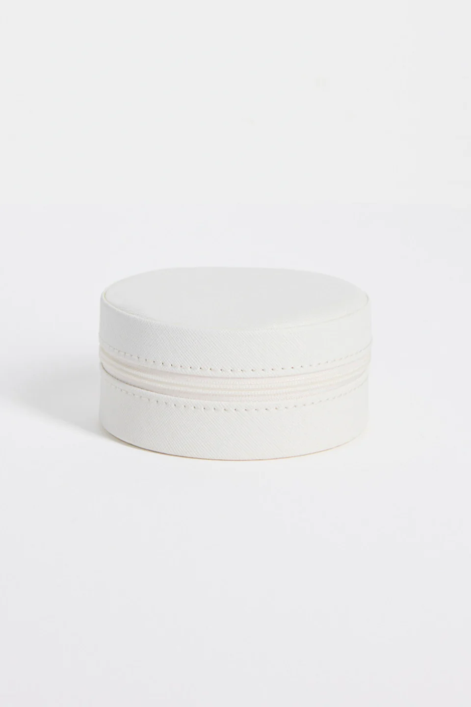 Round White Jewellery Travel Case - Image 2