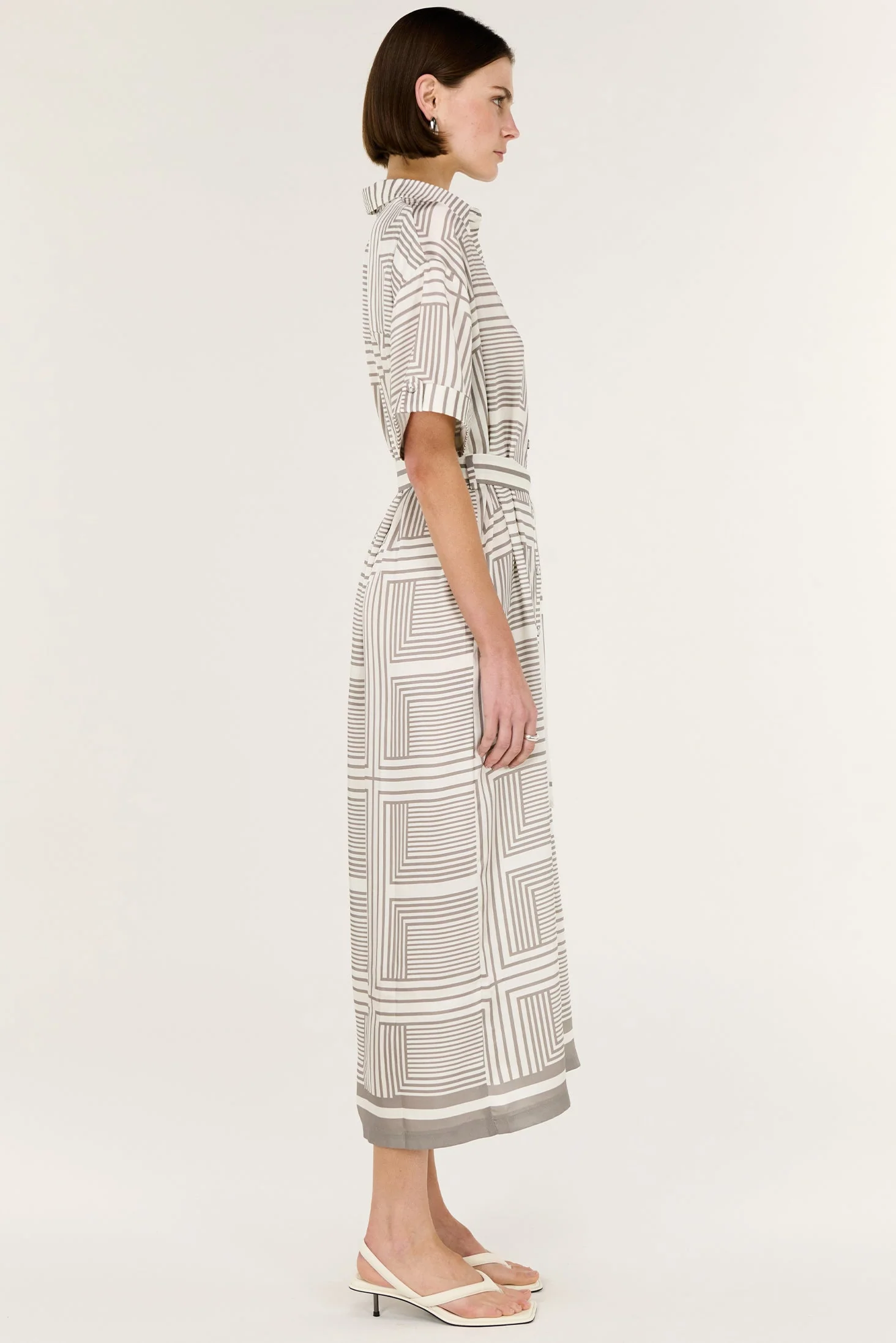 Siphon Geometric White Satin Twill Midi SS Shirt Dress - Image 3