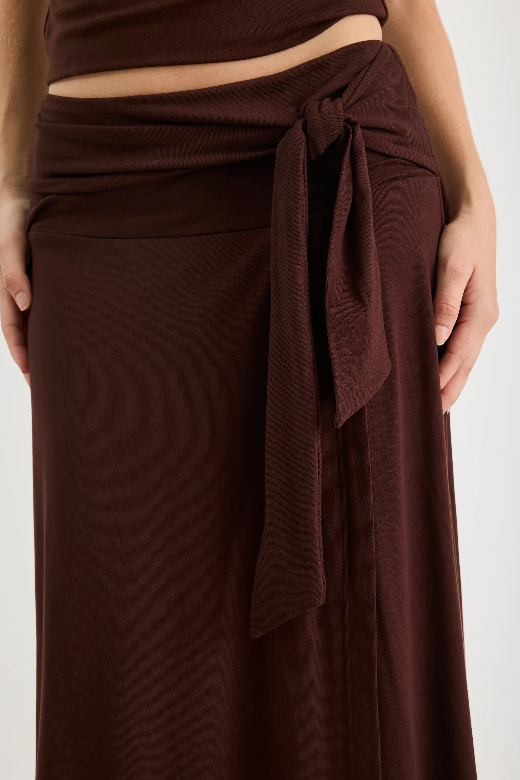 Status Chocolate Jersey Knot Front Maxi Skirt - Image 6