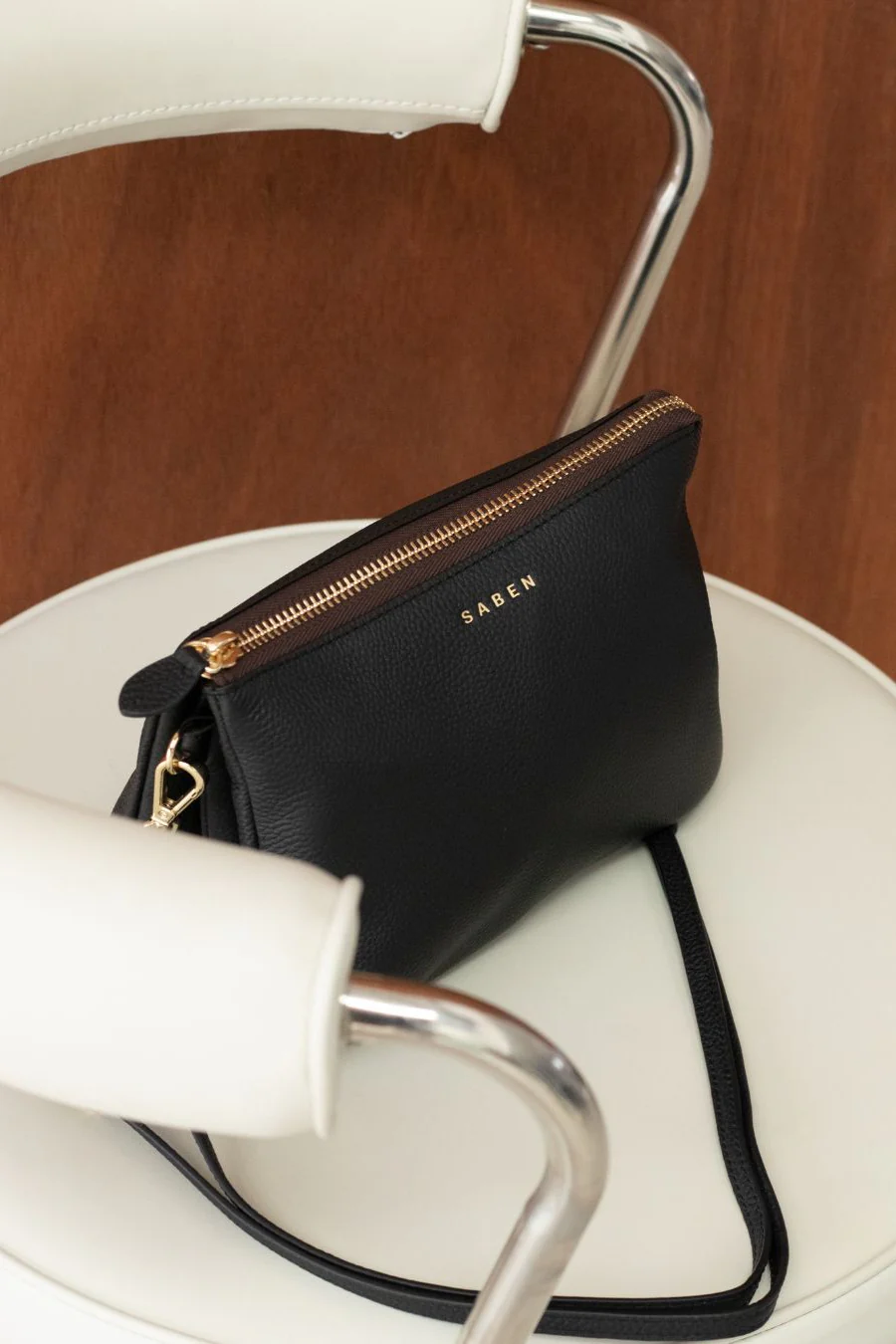 Tilly Multi Pocket Black Leather Crossbody Clutch - Image 2
