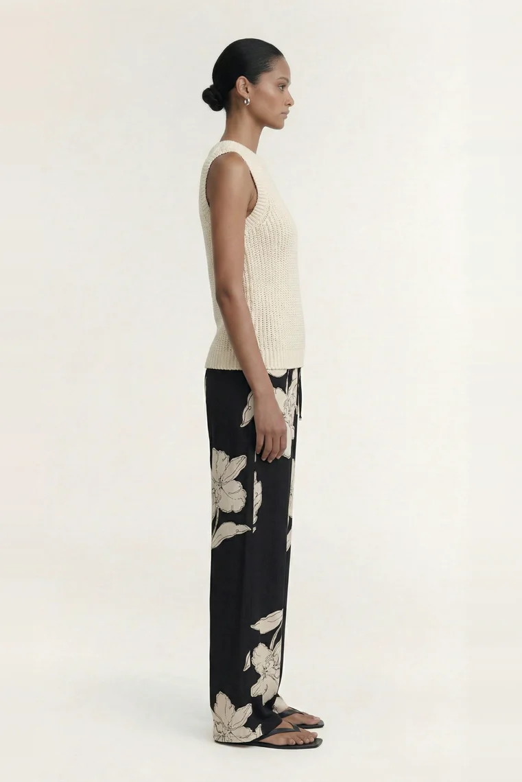 Veda Black Cream Floral Relaxed Pant - Image 4