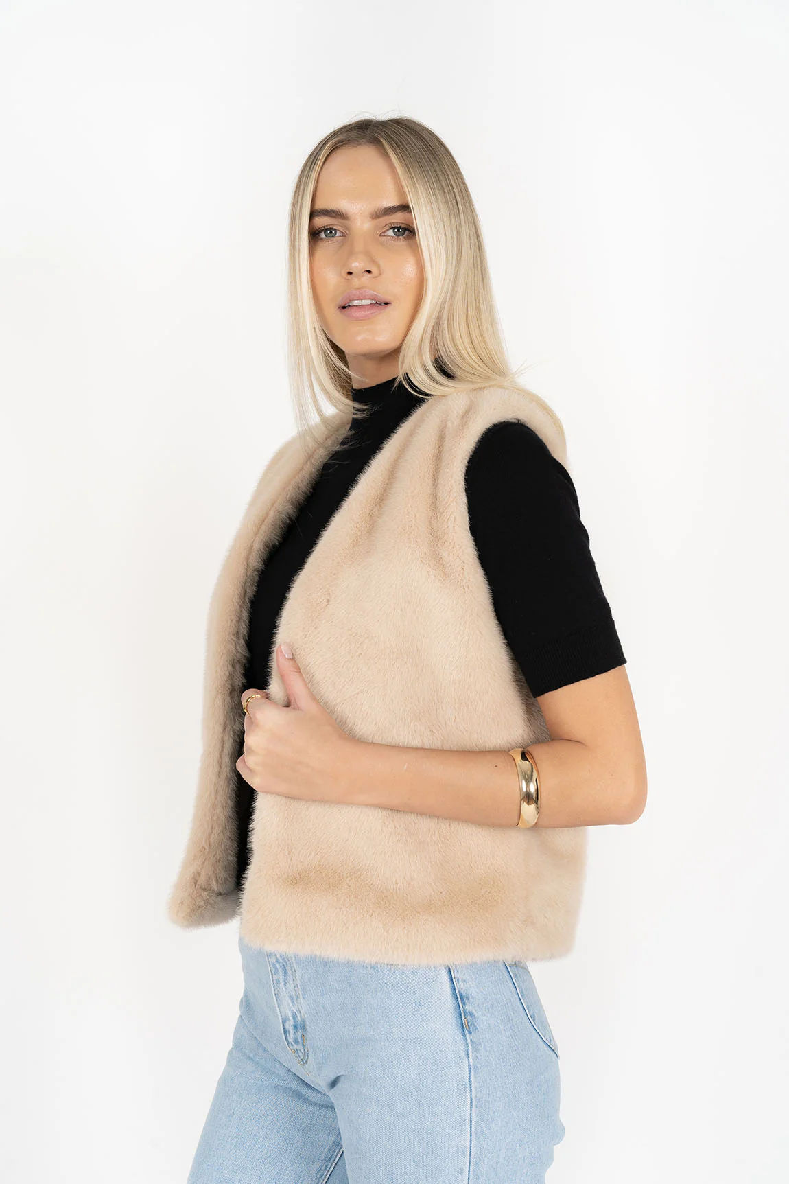 Vienna Latte Faux Fur Vest - Image 3